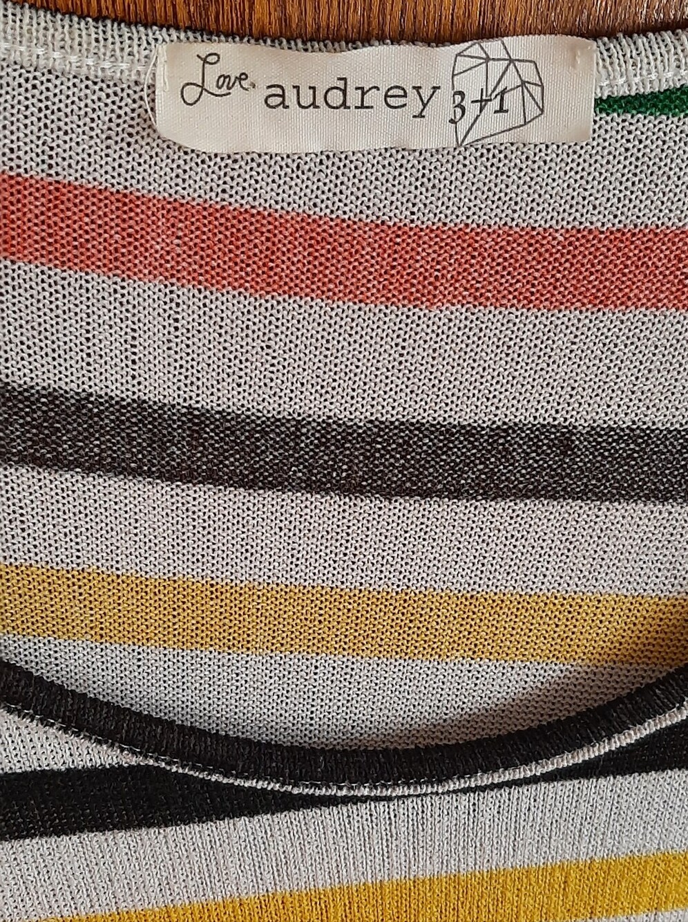 Flowy Top In Great Condition - Picture 8 of 8